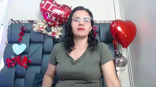 Snapshot of africa_holmes chatting on February 13, 2025, 1:40 am africa holmes online show from February 13, 2025, 1:40 am