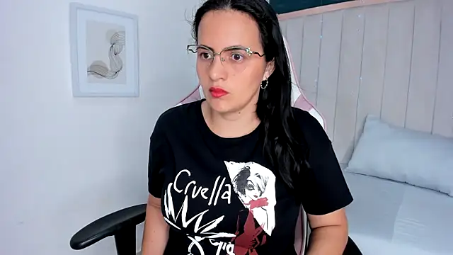 Snapshot of africa_holmes chatting on September 12, 2025, 2:00 am africa holmes online show from September 12, 2025, 2:00 am