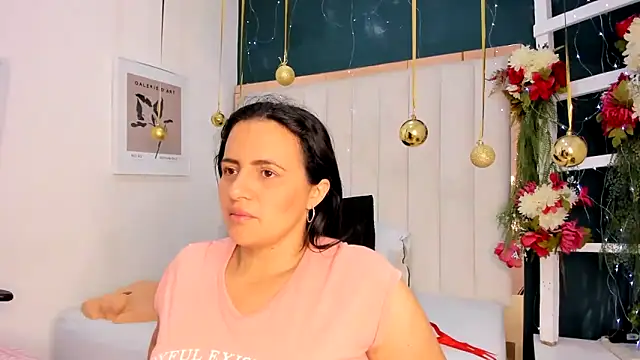 Snapshot of africa_holmes chatting on December 2, 2025, 2:17 am africa holmes online show from December 2, 2025, 2:17 am