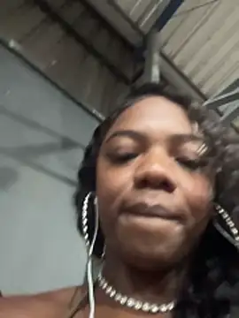 imsuziblack online show from November 12, 2025, 11:03 pm