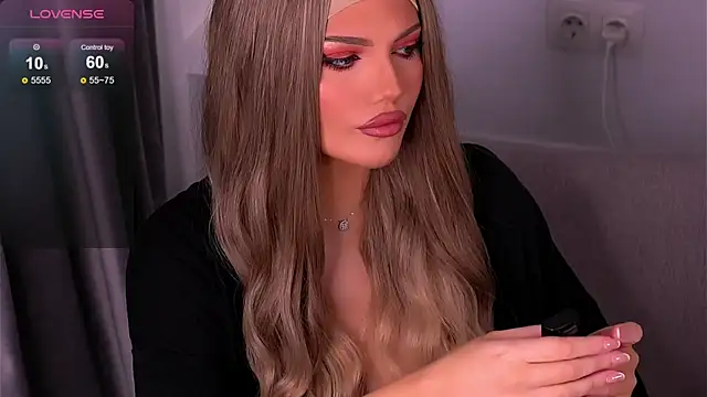 Snapshot of Graciane_Lee chatting on September 24, 2025, 12:19 pm Graciane Lee online show from September 24, 2025, 12:19 pm