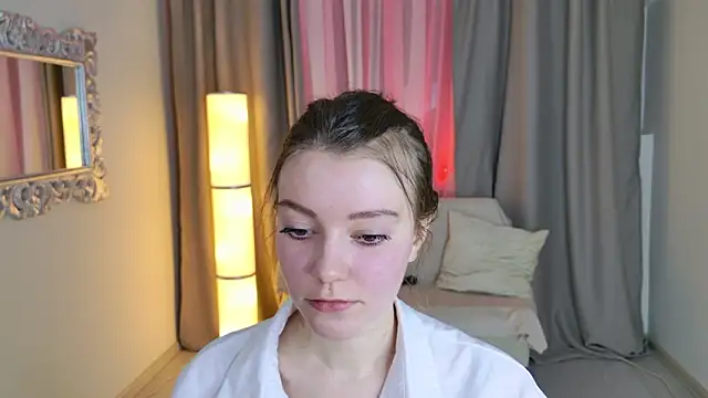 Lana  Cute  online show from February 25, 2026, 2:16 pm