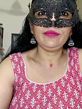 Snapshot of sexy_bhabhi69 chatting on June 8, 2026, 8:37 am sexy bhabhi69 online show from June 8, 2026, 8:37 am