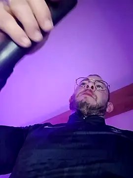 jourdinio13 online show from March 4, 2025, 8:27 pm