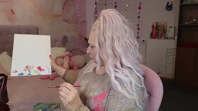 Penelope Pinky online show from March 13, 2025, 5:39 pm