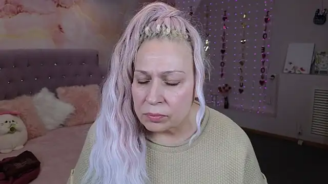 Penelope Pinky online show from March 14, 2025, 2:30 pm