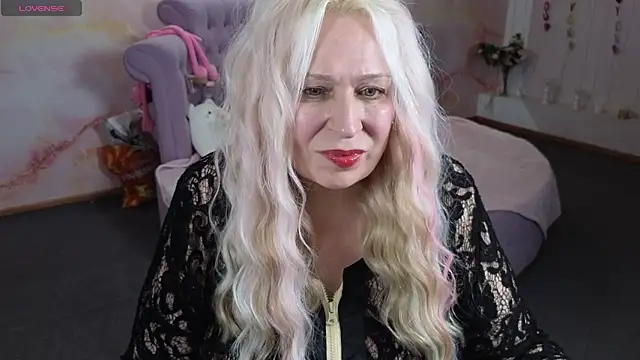 Snapshot of Penelope_Pinky chatting on May 28, 2026, 2:14 pm Penelope Pinky online show from May 28, 2026, 2:14 pm