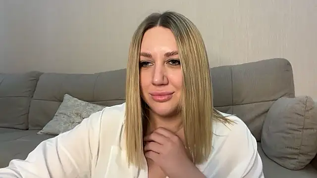 VickyLove047 online show from September 28, 2025, 9:25 am