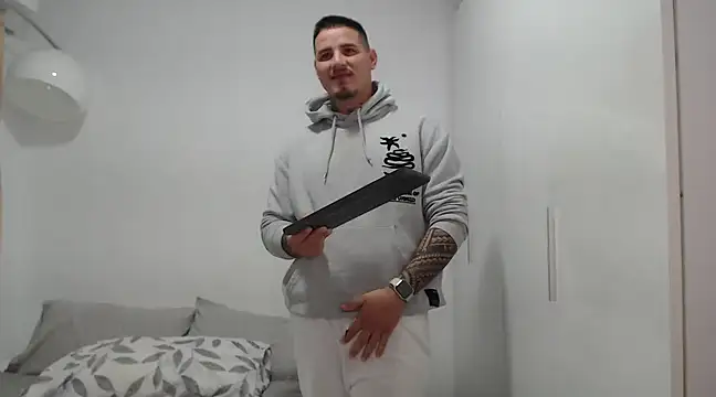 Snapshot of Geishastudios chatting on February 19, 2025, 10:01 am Geishastudios online show from February 19, 2025, 10:01 am