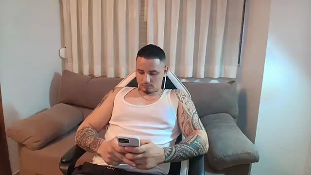 Snapshot of Geishastudios chatting on January 16, 2026, 6:12 pm Geishastudios online show from January 16, 2026, 6:12 pm