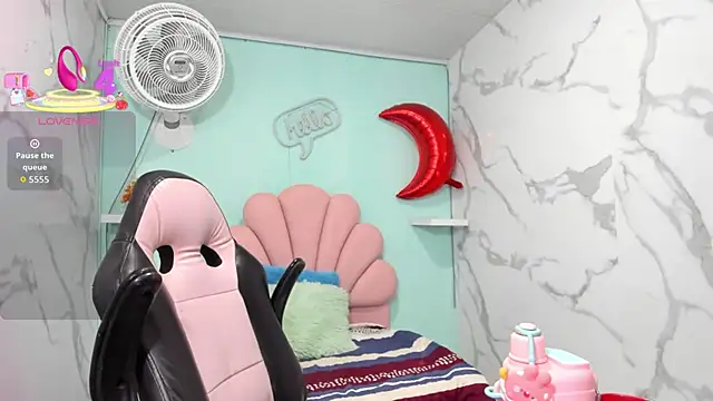 karime sexygirl online show from October 27, 2025, 3:27 pm