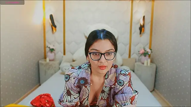 ZarifaBev online show from December 25, 2024, 11:42 pm