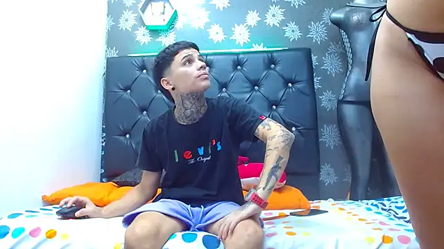 exotic hot couple online show from January 13, 2025, 4:07 am