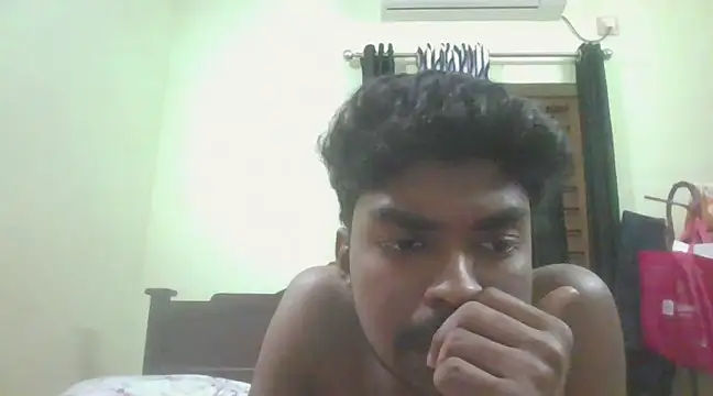 Snapshot of funcracker chatting on February 5, 2025, 1:44 pm funcracker online show from February 5, 2025, 1:44 pm