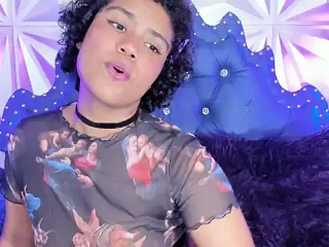 Snapshot of kitty_pervertedx chatting on February 22, 2025, 1:11 am kitty pervertedx online show from February 22, 2025, 1:11 am