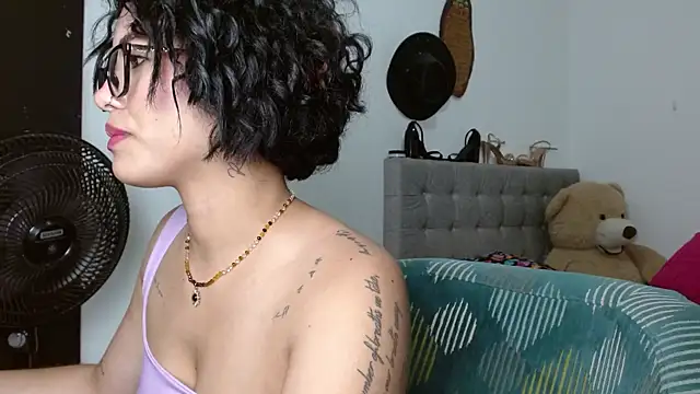 Sexy Lia  online show from May 12, 2026, 12:19 am