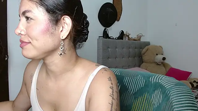Sexy Lia  online show from May 20, 2026, 3:45 am