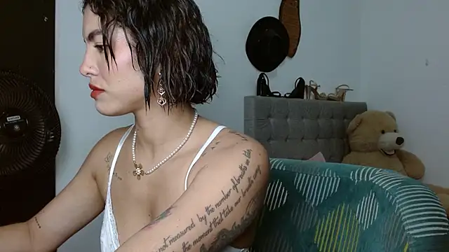 Sexy Lia  online show from June 10, 2026, 1:50 am