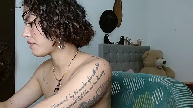 Sexy Lia  online show from June 17, 2026, 2:58 am