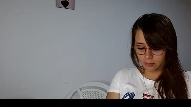 Snapshot of Paloma_Desire chatting on November 13, 2025, 1:21 pm Paloma Desire online show from November 13, 2025, 1:21 pm