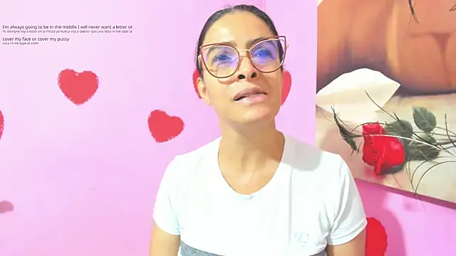 miss--flora online show from February 20, 2025, 6:35 pm