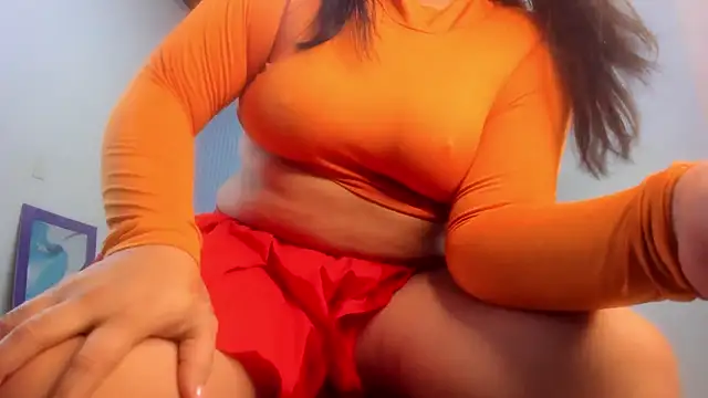 Danniela18  online show from March 18, 2025, 3:42 pm