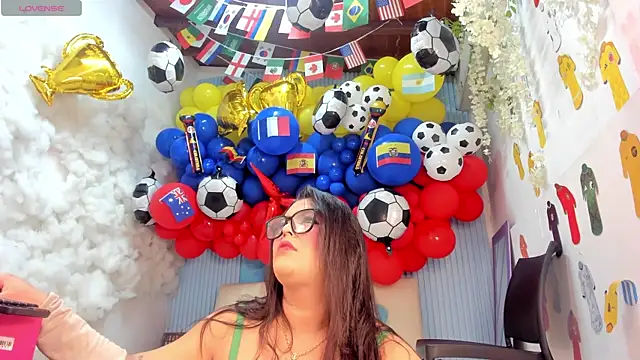 Snapshot of Danniela18_ chatting on July 4, 2026, 11:49 am Danniela18 online show from July 4, 2026, 11:49 am