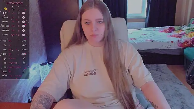 Snapshot of Alice_Dreamgirl_ chatting on January 21, 2025, 9:13 am Alice Dreamgirl online show from January 21, 2025, 9:13 am