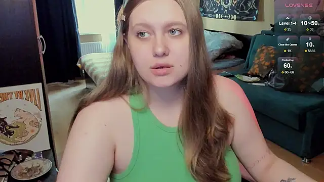 Snapshot of Alice_Dreamgirl_ chatting on July 18, 2026, 11:47 am Alice Dreamgirl online show from July 18, 2026, 11:47 am