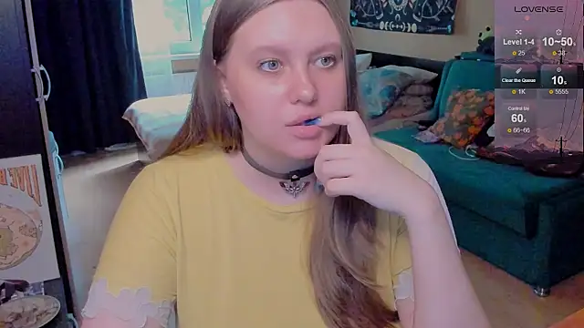 Snapshot of Alice_Dreamgirl_ chatting on August 1, 2026, 10:14 am Alice Dreamgirl online show from August 1, 2026, 10:14 am