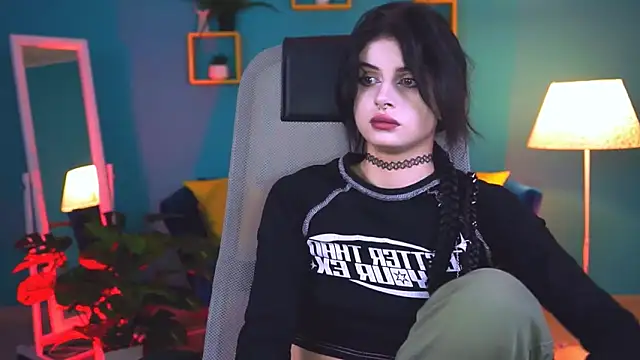 Snapshot of JadeCastle_ chatting on October 6, 2025, 5:21 pm JadeCastle online show from October 6, 2025, 5:21 pm