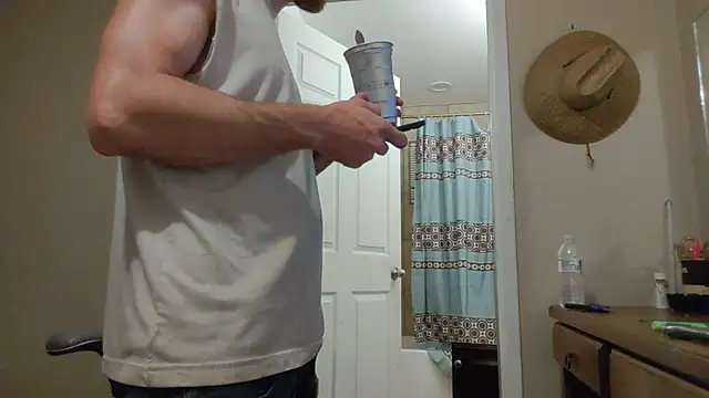 Huntzg23 online show from July 7, 2026, 4:37 am