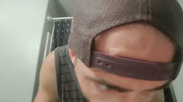 Huntzg23 online show from July 17, 2026, 6:53 am