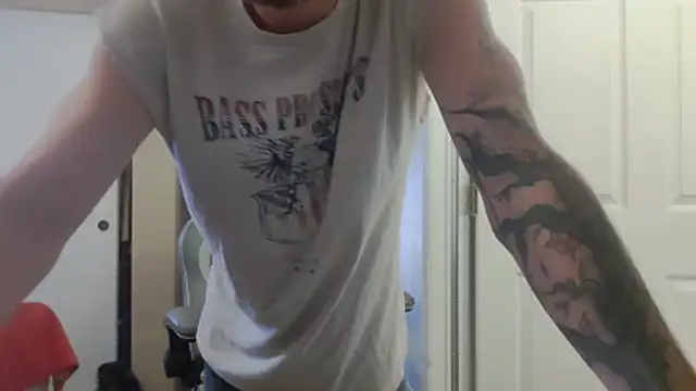 Huntzg23 online show from July 26, 2026, 9:43 pm