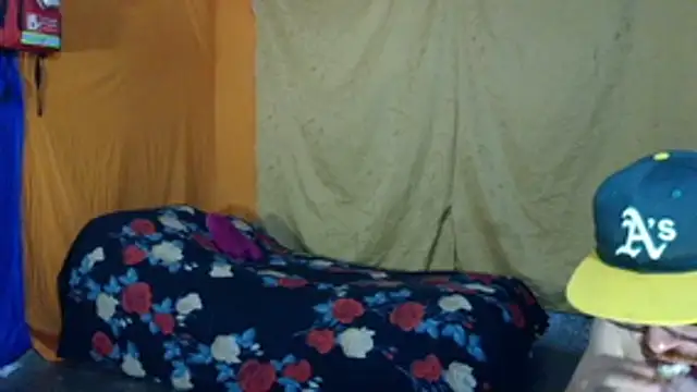 Snapshot of pecadodulce123 chatting on December 16, 2025, 12:15 am pecadodulce123 online show from December 16, 2025, 12:15 am