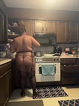 Snapshot of InterRacialFacial7296 chatting on December 14, 2025, 11:04 am InterRacialFacial7296 online show from December 14, 2025, 11:04 am