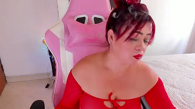 sexyhot 2024 online show from December 18, 2024, 4:49 pm