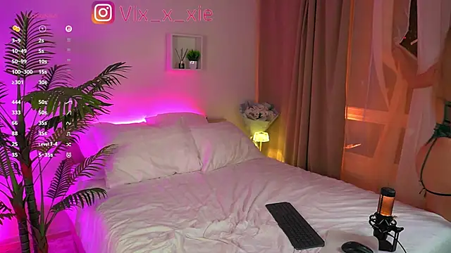 Snapshot of ViXXXiee chatting on October 7, 2025, 7:00 pm ViXXXiee online show from October 7, 2025, 7:00 pm