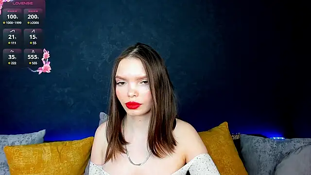 Curvy Dynamite  online show from February 15, 2025, 8:00 am