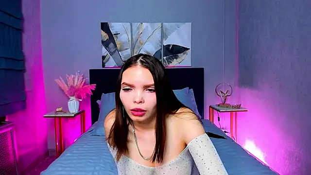 Curvy Dynamite  online show from February 26, 2025, 1:00 am