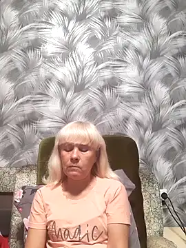 sakura blonde online show from November 5, 2025, 3:12 pm