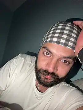 Arsh Loves Luv online show from December 18, 2025, 11:05 am