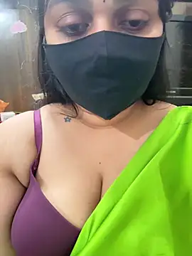 Snapshot of Akhi_Akshaya chatting on January 12, 2025, 9:40 pm Akhi Akshaya online show from January 12, 2025, 9:40 pm