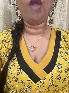 Snapshot of Akhi_Akshaya chatting on February 6, 2025, 5:51 pm Akhi Akshaya online show from February 6, 2025, 5:51 pm