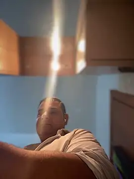 SecretlyDD online show from December 18, 2025, 9:15 am