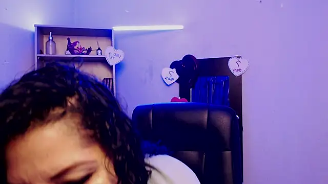 arianna ros3 online show from March 19, 2025, 2:02 pm