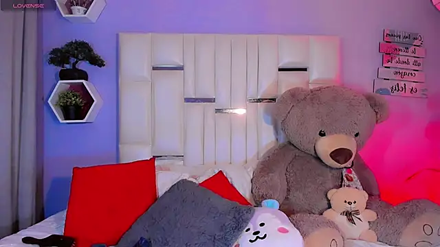 Aileen 18 online show from November 2, 2025, 7:22 am