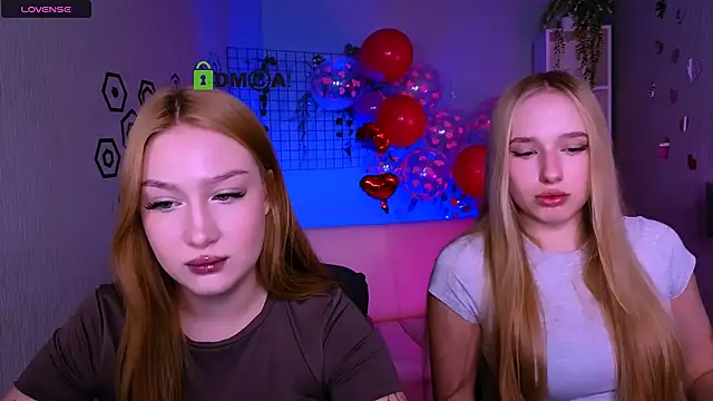 playful sophie online show from February 16, 2026, 8:27 pm