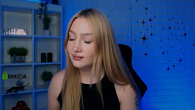 Snapshot of playful_sophie chatting on May 26, 2026, 7:21 pm playful sophie online show from May 26, 2026, 7:21 pm