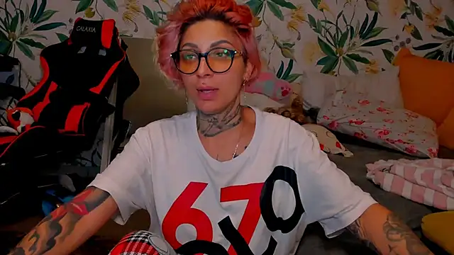 Snapshot of Lucky_Deniz chatting on December 13, 2025, 11:21 pm Lucky Deniz online show from December 13, 2025, 11:21 pm